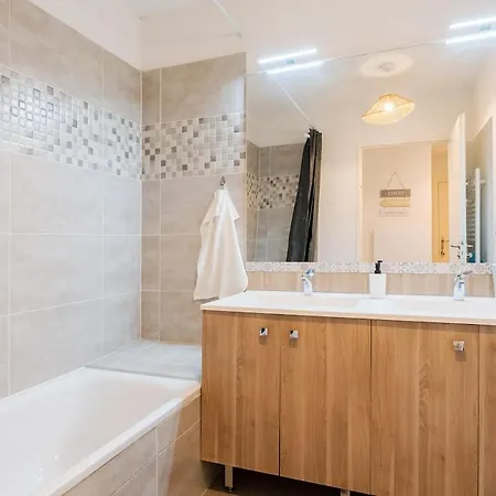 La Parenthese Confort - T3 Parking Wifi Proche Peripherique