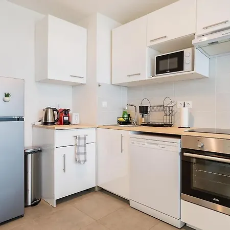 La Parenthèse Confort - T3 Parking Wifi Proche Périphérique Apartamento