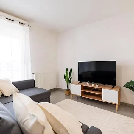 La Parenthèse Confort - T3 Parking Wifi Proche Périphérique Apartamento