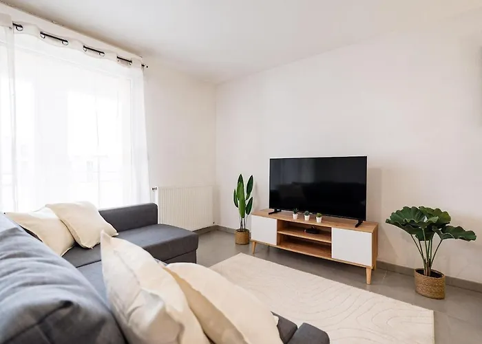 La Parenthèse Confort - T3 Parking Wifi Proche Périphérique Apartamento